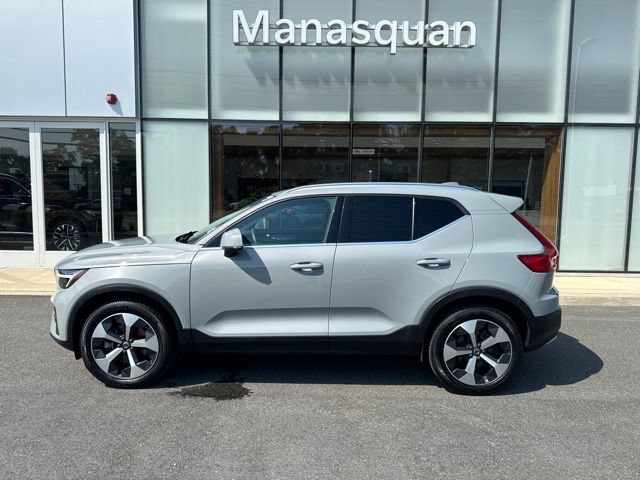 Certified 2025 Volvo XC40 B5 Core w/ Protection Package Premier AWD/4WD image 2