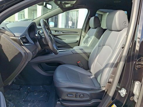 Certified 2024 Buick Enclave Essence image 18