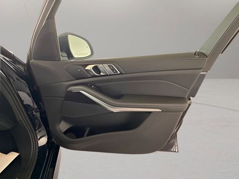 Used 2026 BMW X7 xDrive40i w/ M Sport Package image 30