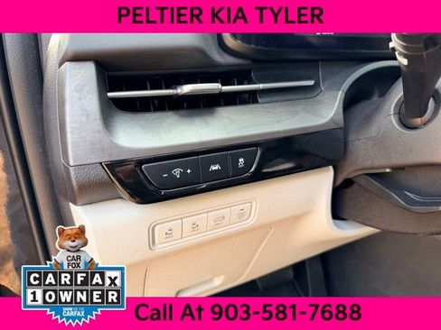 Certified 2024 Kia Carnival SX image 17