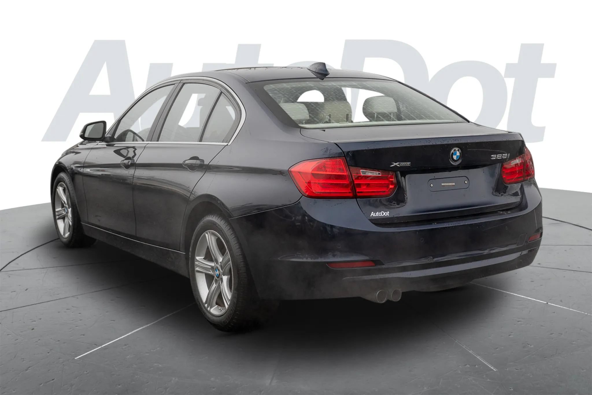 Used 2015 BMW 328i xDrive Sedan AWD/4WD image 2
