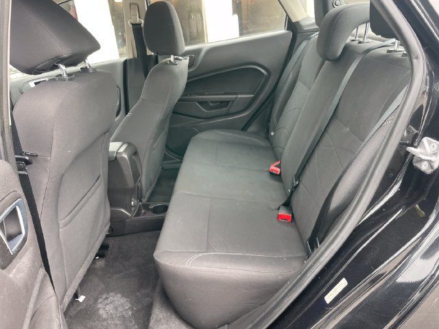 Used 2015 Ford Fiesta SE FWD image 27