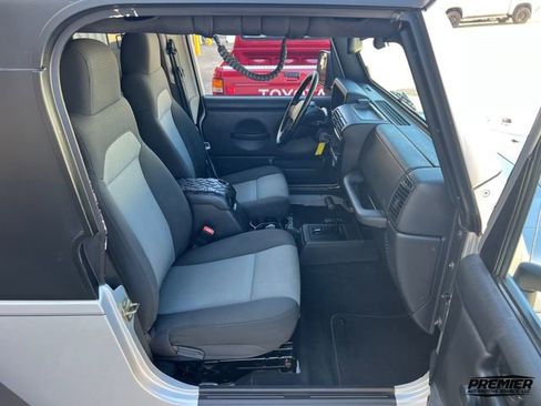 Used 2005 Jeep Wrangler Unlimited image 72