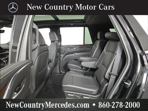 Used 2023 Cadillac Escalade Premium Luxury w/ Performance Package image 16
