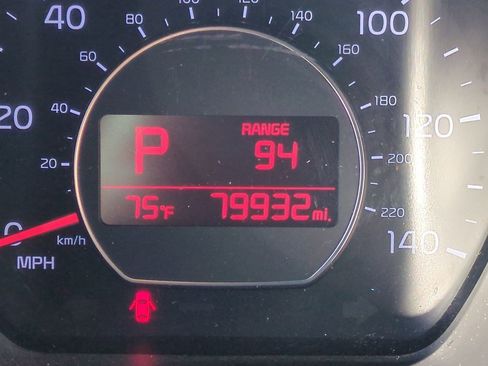 Used 2015 Kia Soul + image 15