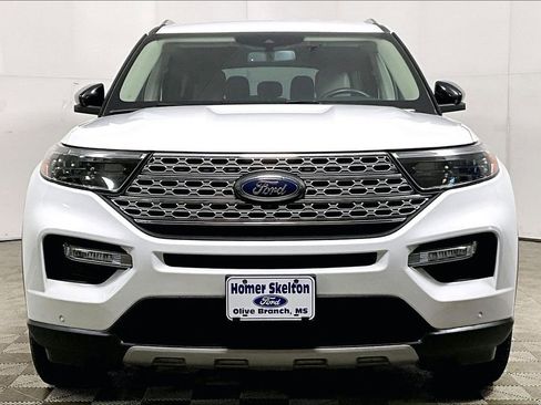 Used 2023 Ford Explorer Limited image 3