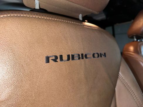Used 2016 Jeep Wrangler Unlimited Rubicon w/ Connectivity Group AWD/4WD image 34