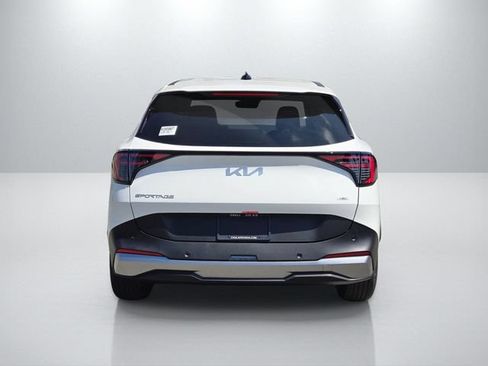 New 2026 Kia Sportage LX FWD image 5