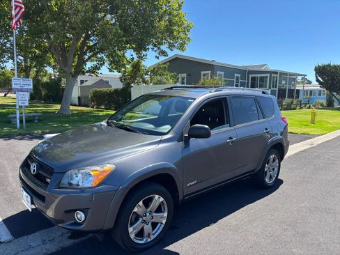 Used 2009 Toyota RAV4 Sport FWD image 4