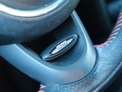 Used 2017 MINI Cooper Clubman FWD image 36
