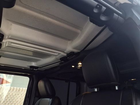 Used 2022 Jeep Wrangler Unlimited Sport AWD/4WD image 16