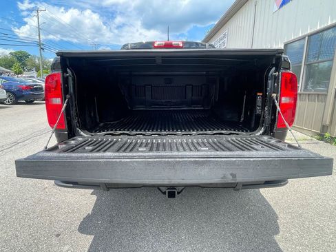 Used 2018 Chevrolet Colorado W/T w/ WT Convenience Package AWD/4WD image 8