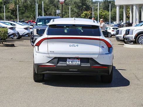 Used 2024 Kia EV6 Light RWD image 4