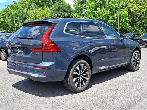 Used 2023 Volvo XC60 B5 Plus w/ Climate Package AWD/4WD image 6