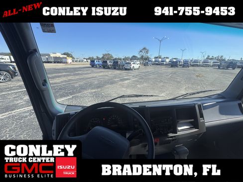 Used 2020 Isuzu NPR image 15