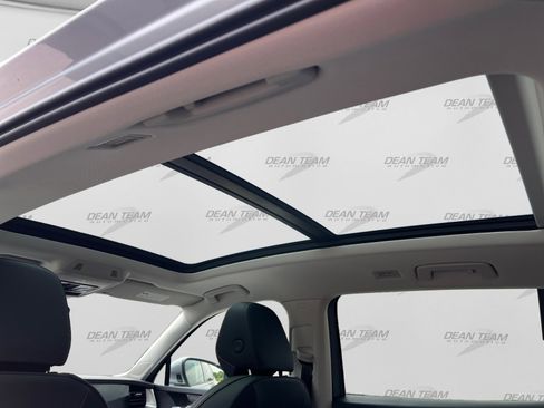 Certified 2025 Volkswagen Tiguan SE AWD/4WD image 20