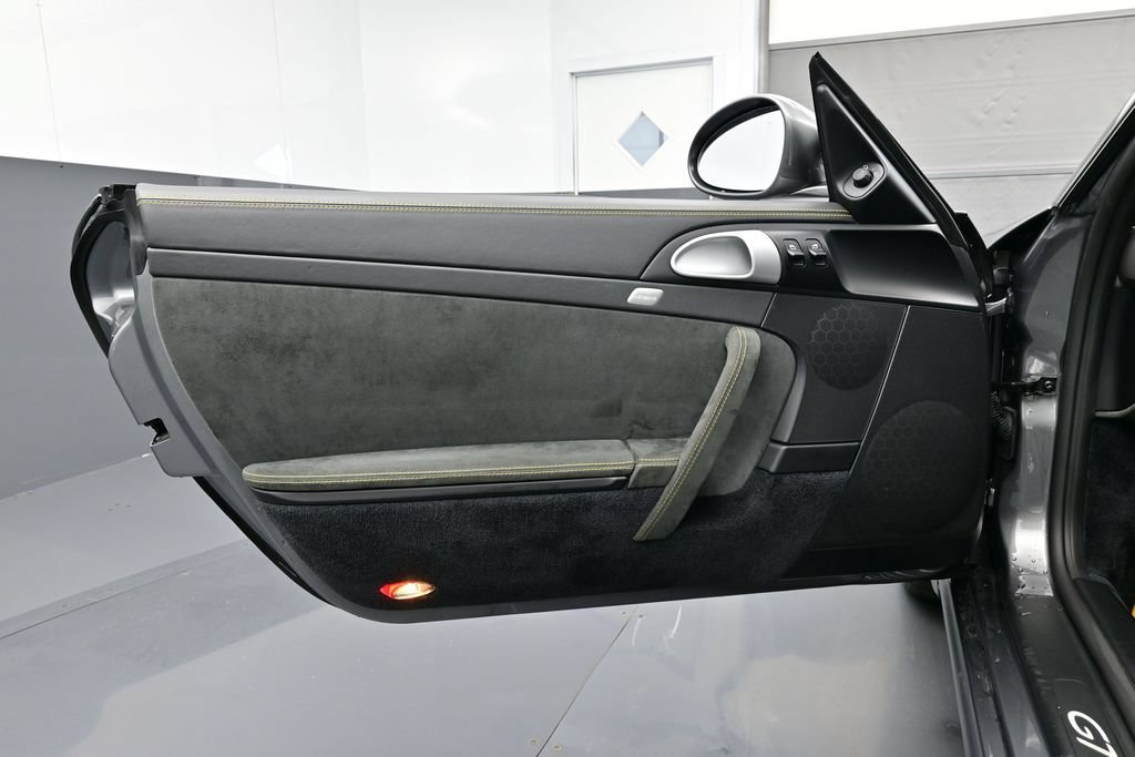 Used 2010 Porsche 911 GT3 RWD image 15