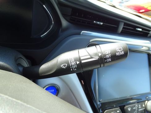 Used 2021 Chevrolet Bolt LT FWD image 17