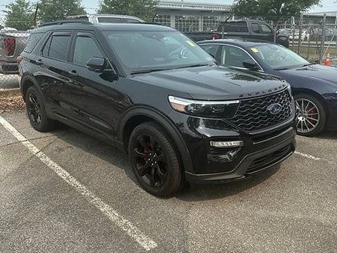 Used 2023 Ford Explorer ST w/ Equipment Group 401A AWD/4WD image 2