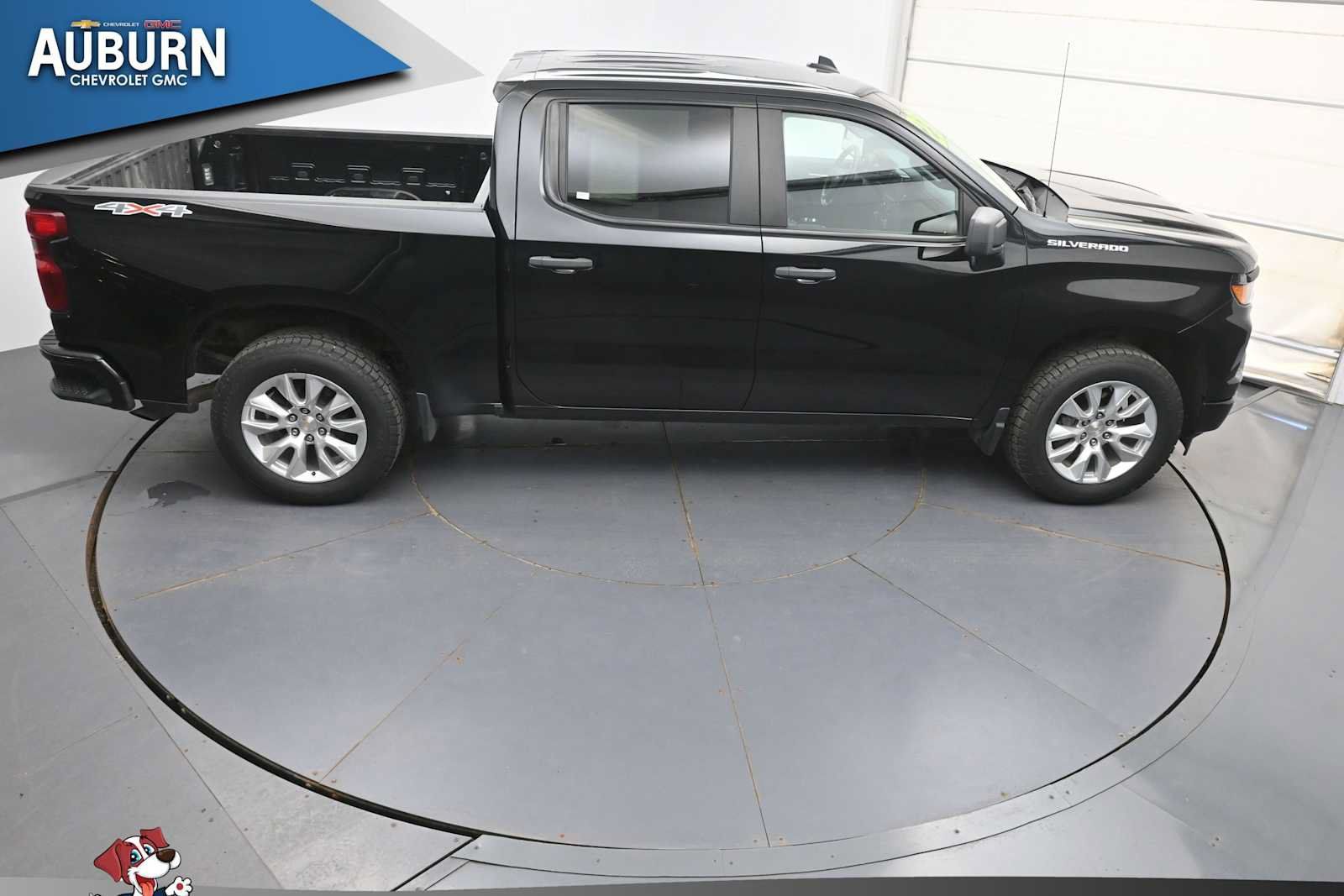 Used 2023 Chevrolet Silverado 1500 Custom AWD/4WD image 33