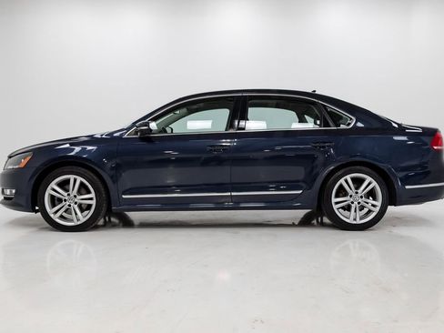 Used 2015 Volkswagen Passat 1.8T SEL Premium image 25