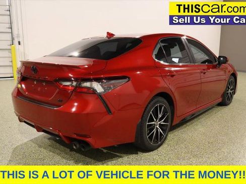 Used 2022 Toyota Camry SE image 7