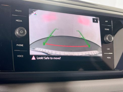 Used 2023 Volkswagen Taos SE image 13