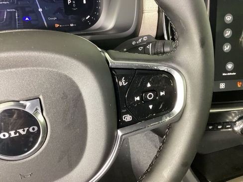 New 2026 Volvo XC90 B5 Core image 32