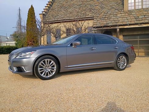 Used 2015 Lexus LS 460 L image 5