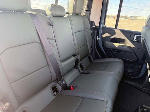 New 2026 Jeep Gladiator Mojave image 19