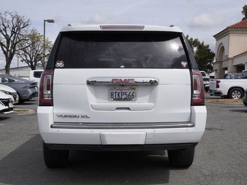 Used 2019 GMC Yukon XL Denali AWD/4WD image 5