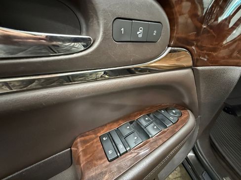 Used 2014 Buick Enclave Leather image 24