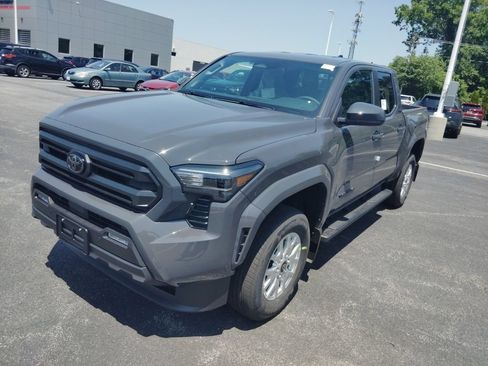 New 2026 Toyota Tacoma SR5 AWD/4WD image 2