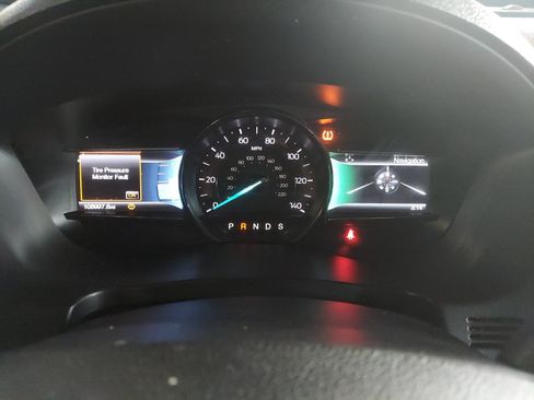 Used 2016 Ford Explorer XLT w/ Equipment Group 202A FWD image 19