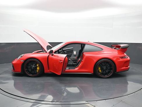 Certified 2018 Porsche 911 GT3 RWD image 25