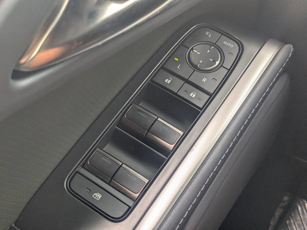 Used 2024 Lexus GX 550 AWD/4WD image 13