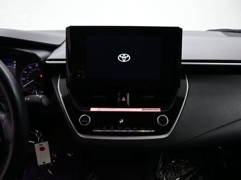 Used 2025 Toyota Corolla LE FWD image 18