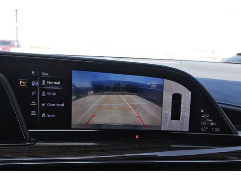 Certified 2024 Cadillac Escalade ESV Premium Luxury image 23