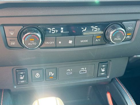 Used 2025 Nissan Frontier Pro-X w/ Pro Convenience Package image 16