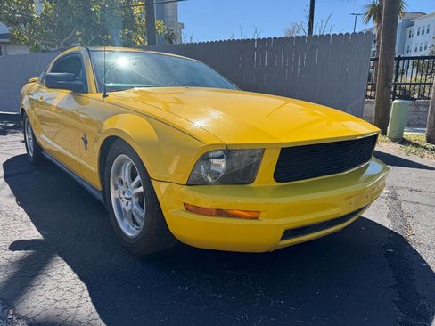 Used 2006 Ford Mustang Premium image 1