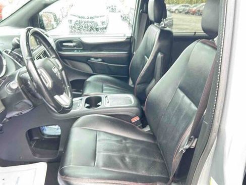 Used 2019 Dodge Grand Caravan GT FWD image 19