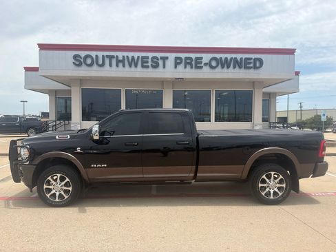 Used 2024 RAM 3500 Limited w/ Towing Technology Group AWD/4WD image 8