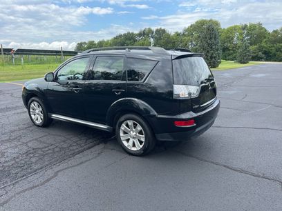 Used 2011 Mitsubishi Outlander SE