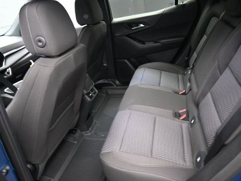 New 2026 Chevrolet Equinox LT w/ LPO, Floor Liner Package FWD image 9