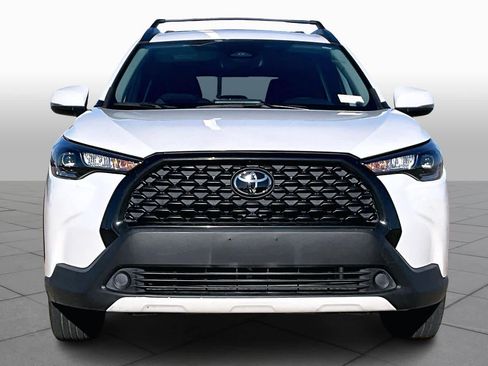 Used 2023 Toyota Corolla Cross LE image 3