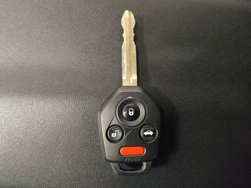 Used 2023 Subaru Impreza 2.0i image 32