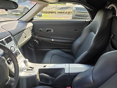 Used 2006 Chrysler Crossfire Limited RWD image 10