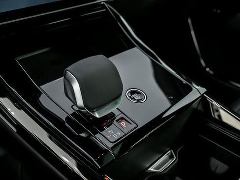 Used 2025 Land Rover Range Rover Sport Dynamic SE AWD/4WD image 34