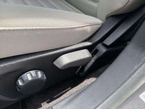 Used 2018 Ford Fusion S FWD image 18