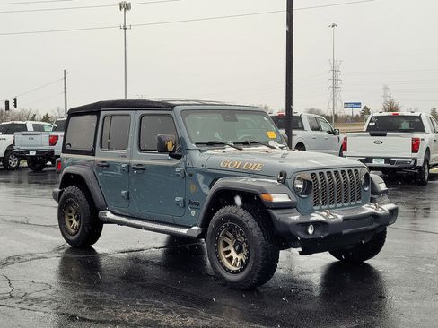 Used 2024 Jeep Wrangler Sport S image 1